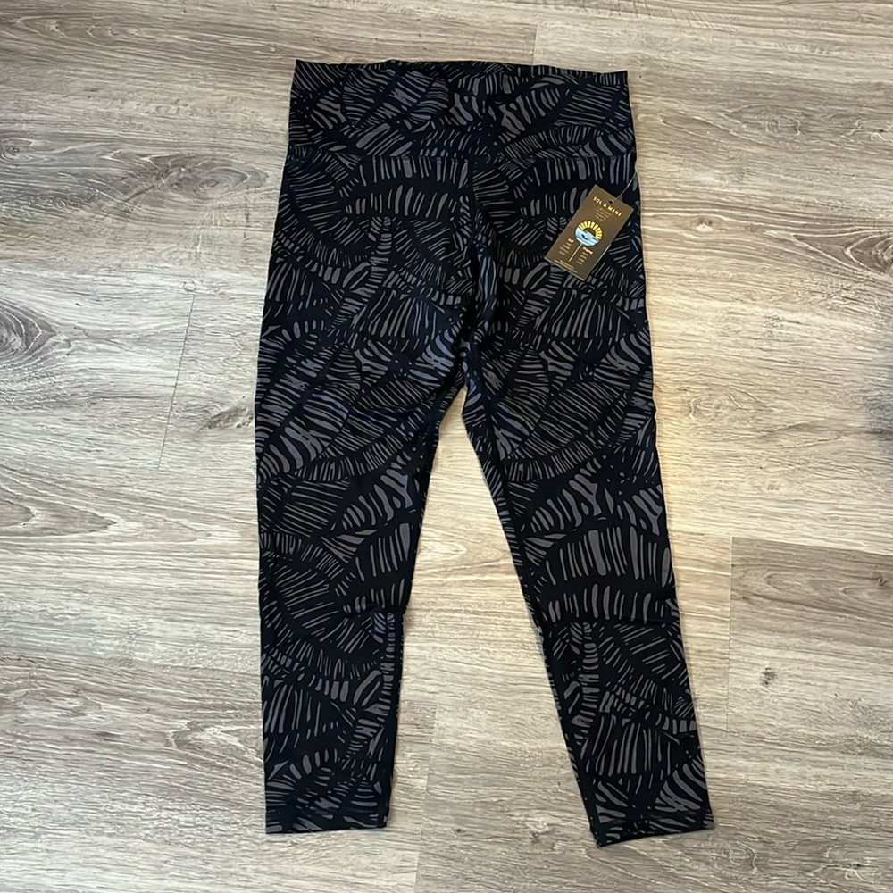 Sol & Mane leggings